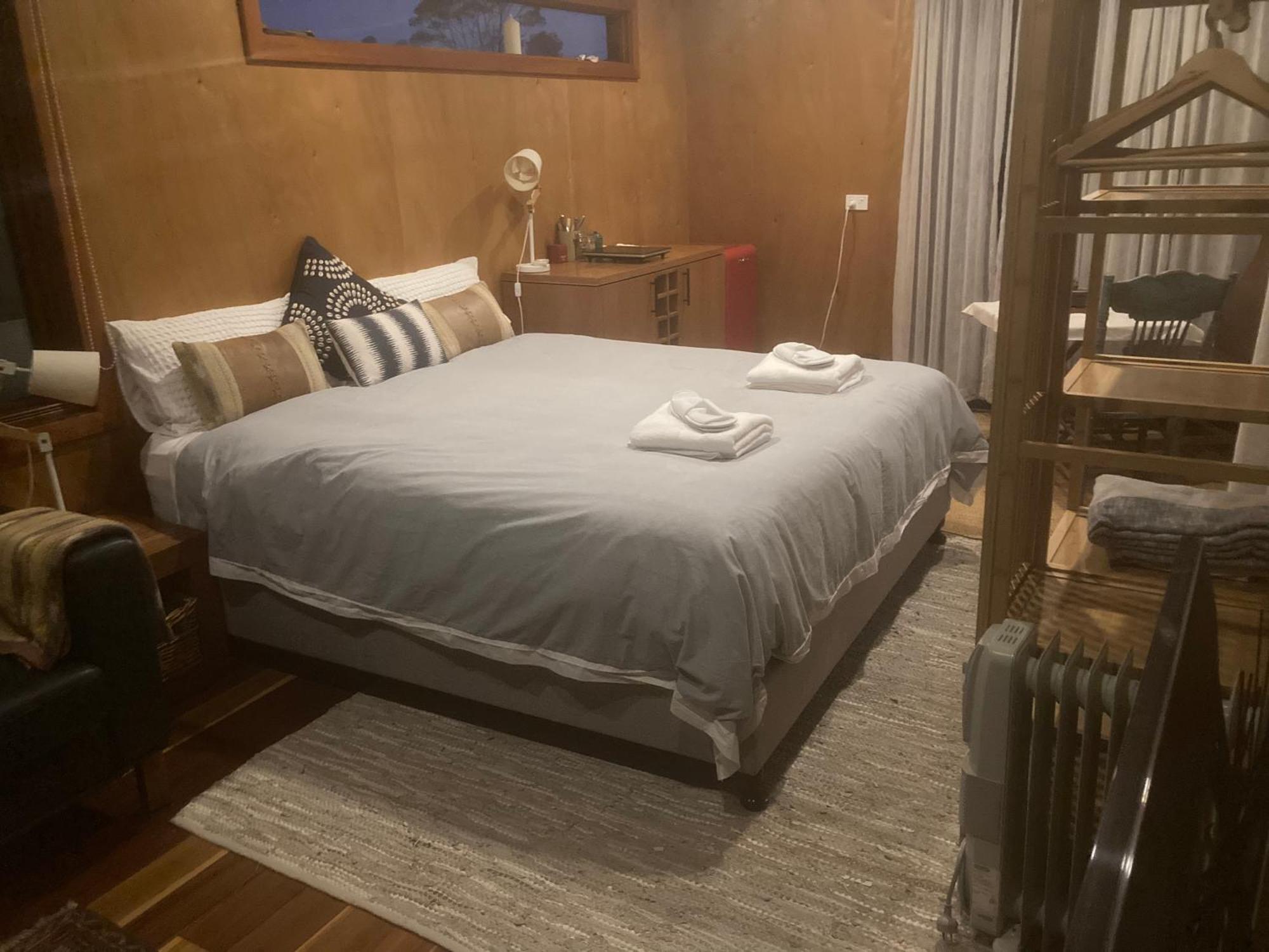 Homestay Little Oasis Garden Manly Vale Sydney